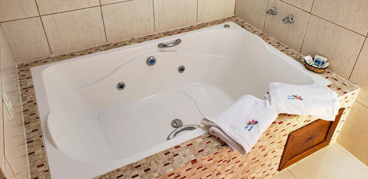 Chalé Superior com Banheira de Hidromassagem
